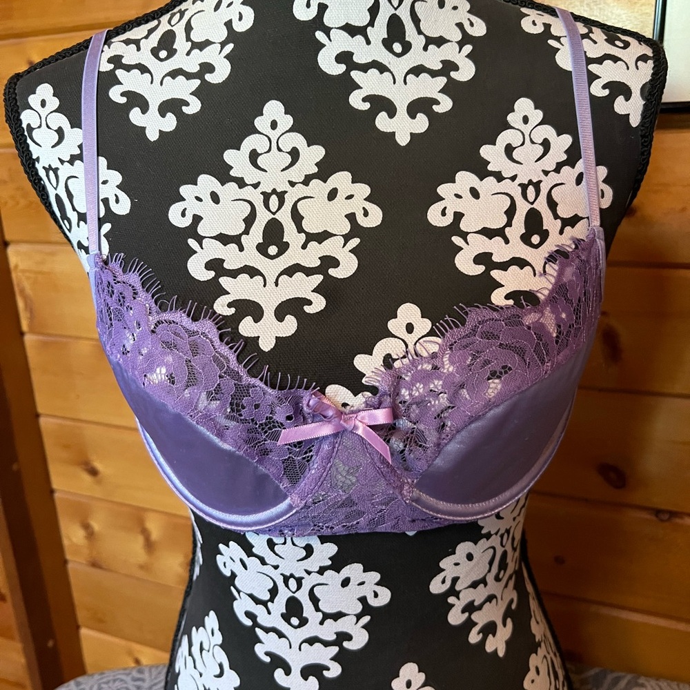 Purple Lace Women's Bra size M